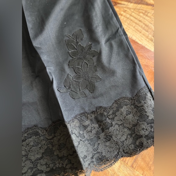 Vintage Half Slip BLACK LACE Sz M Texsheen Medium - Picture 3 of 7